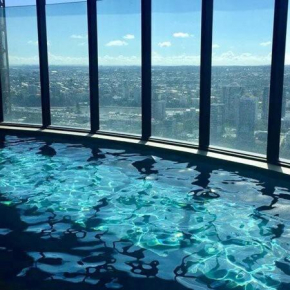 Skytower Escape Sleek 1BR with Breathtaking Views